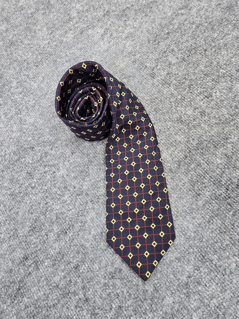 Vintage Burberrys London 100% Silk Tie Made in England Navy Gold Geometric